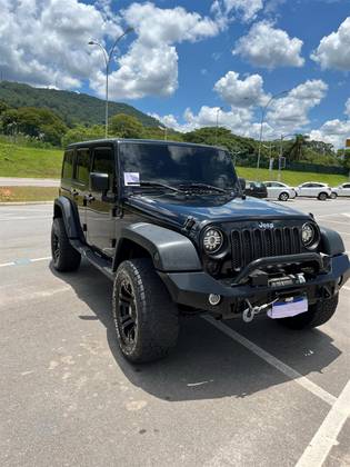 JEEP WRANGLER 3.6 UNLIMITED SPORT 4X4 V6 GASOLINA 4P AUTOMÁTICO JEEP WRANGLER 3.6 UNLIMITED SPORT 4X4 V6 GASOLINA 4P AUTOMÁTICO